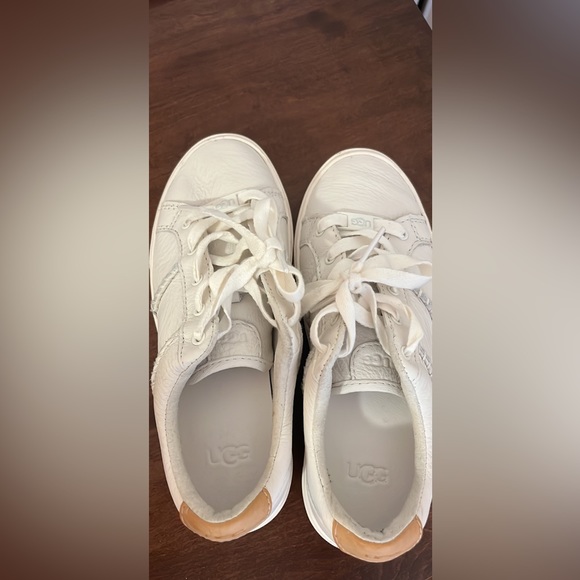 Size 5 Ugg Sneakers, great quality and worn once. Look new - Picture 3 of 5